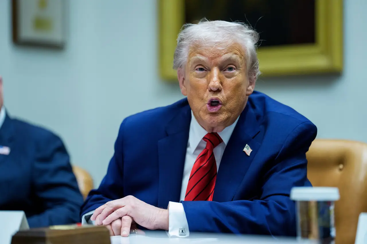 Trump anuncia que se reunirá con presidente de Colombia, Petro, próximamente tras una llamada telefónica